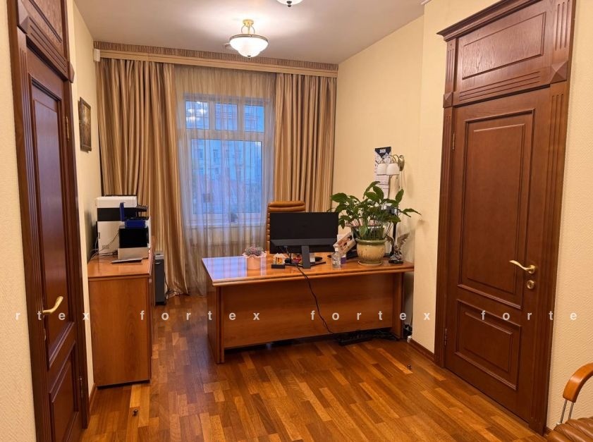 Бизнес-центр «Земляной 7 с1», Москва, улица Земляной Вал, 7 с1