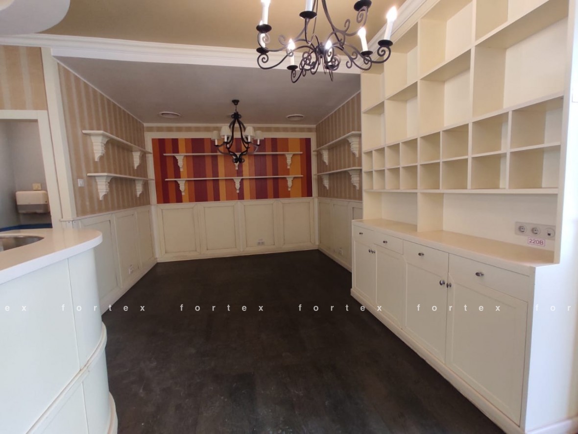 Бизнес-центр «Банк на Якиманке», Москва, улица Большая Якиманка, 19