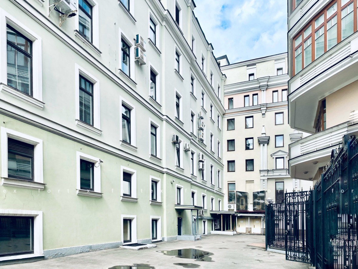 Бизнес-центр «Столешников 14», Москва, Столешников переулок, 14