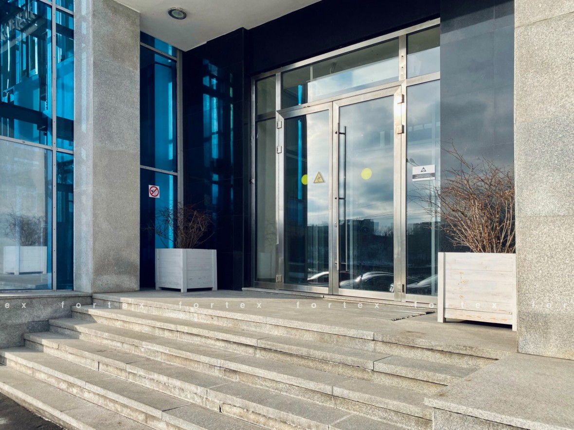 Бизнес-центр «Плаза H20», Москва, Павелецкая набережная, 8 с6